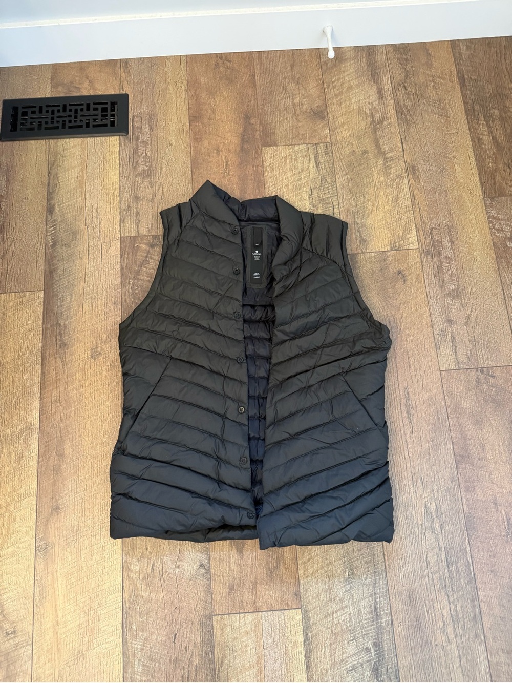 Lululemon Classic Black Quilted Puffer Vest - Lightweight Layering